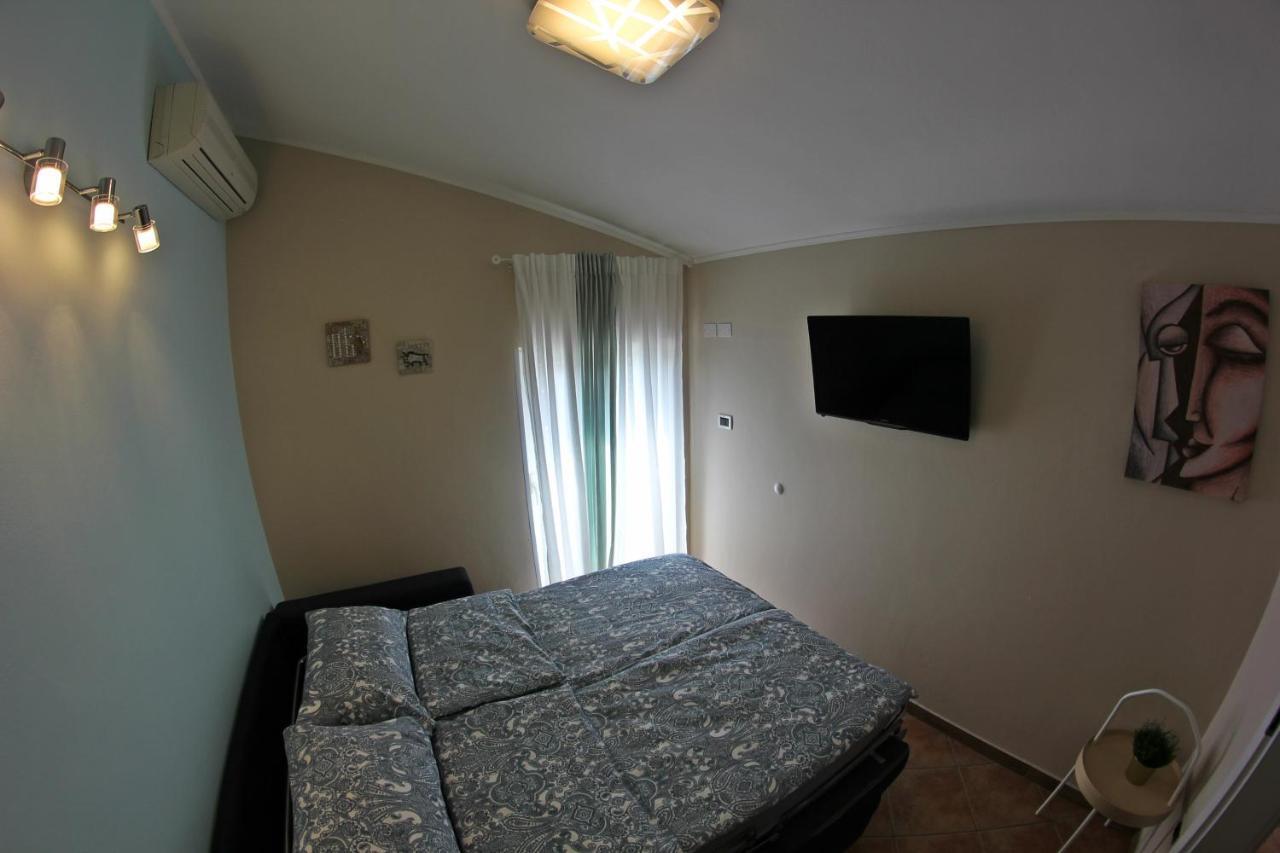 Room&Apartment Doris Lovrečica Buitenkant foto